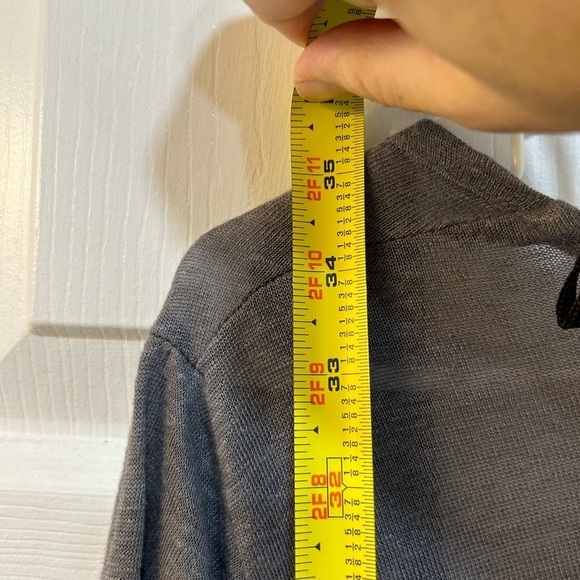 Tahari Lightweight Linen Cardigan Size M Gray Minimalist Cottage Beachy Preppy - Picture 5 of 6